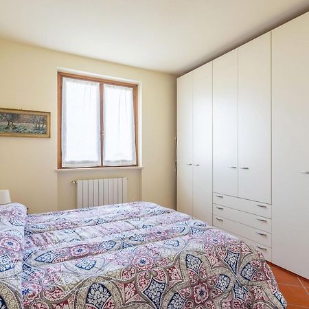 Pool - Marge Apartment - By Host4U Padenghe sul Garda Esterno foto