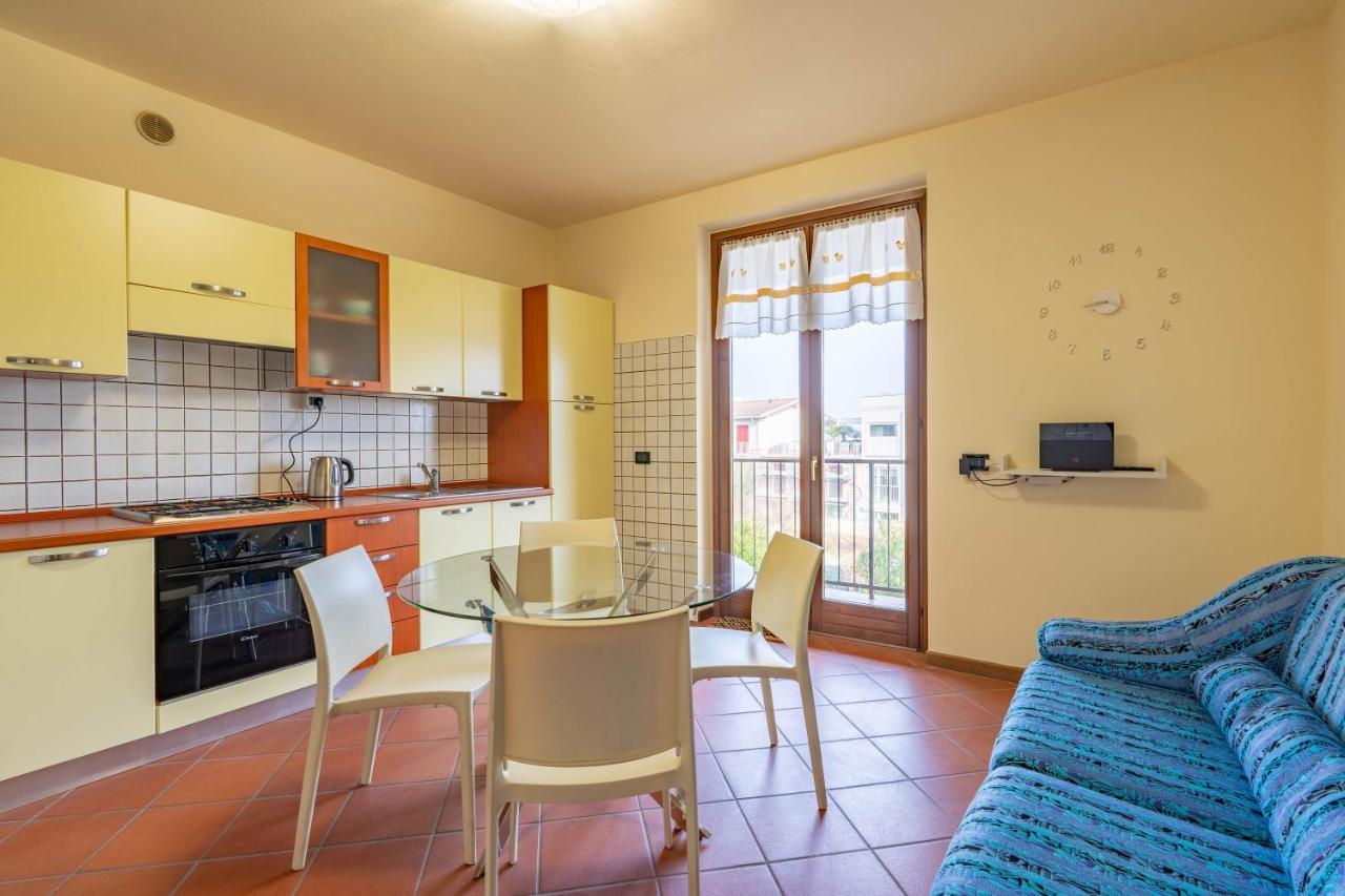 Pool - Marge Apartment - By Host4U Padenghe sul Garda Esterno foto